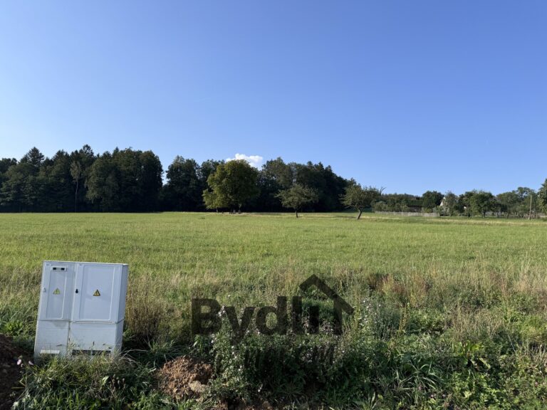 stavební pozemek s projektem RD v srdci přírody – Hajniště 1012m2